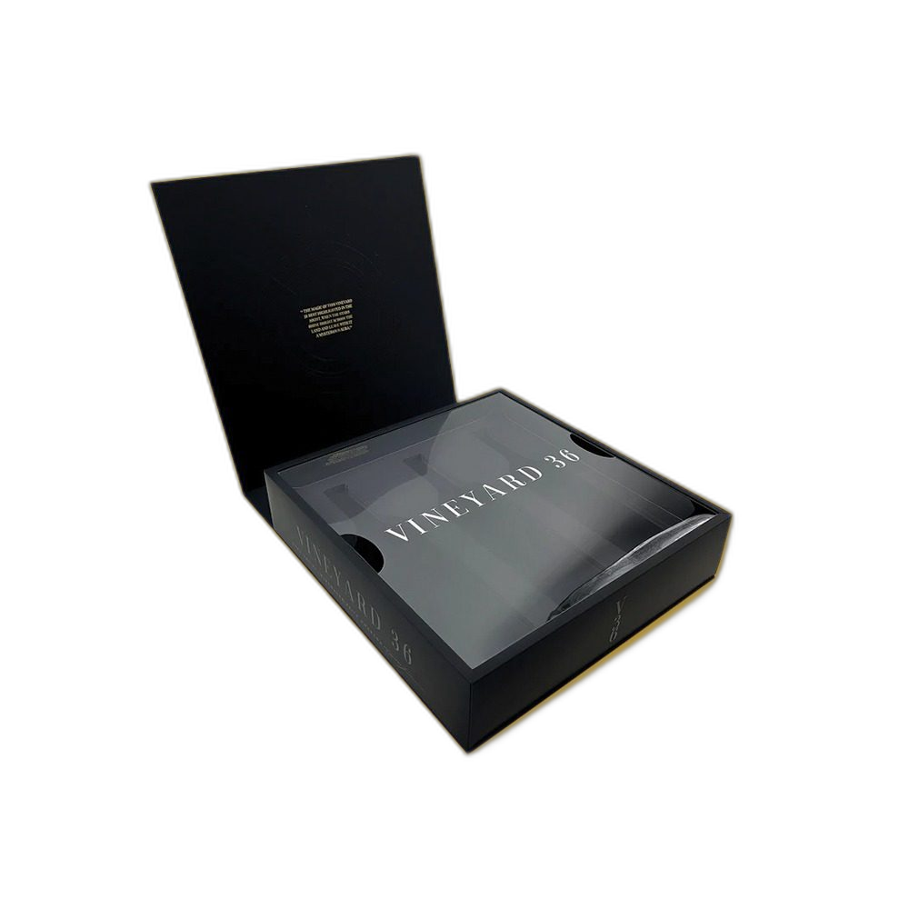 Custom Luxury Apparel Boxes